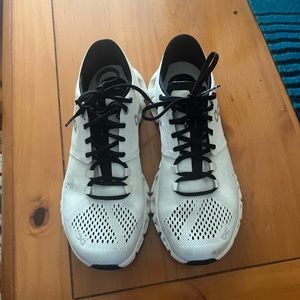 On Cloud X , size 7 women